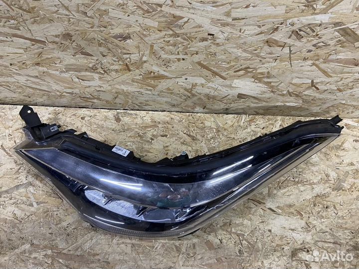 Фара передняя левая Toyota C-HR