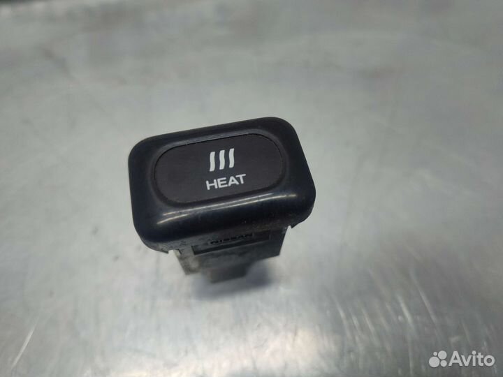 Кнопка обогрева стекла Nissan Serena C23 1998 г.в