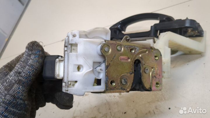 Замок двери Ford Mondeo 3, 2002