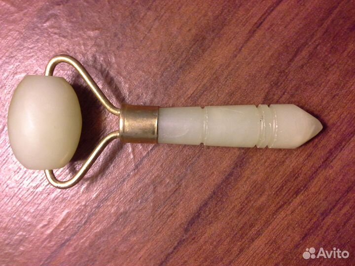 Нефритовый массажер