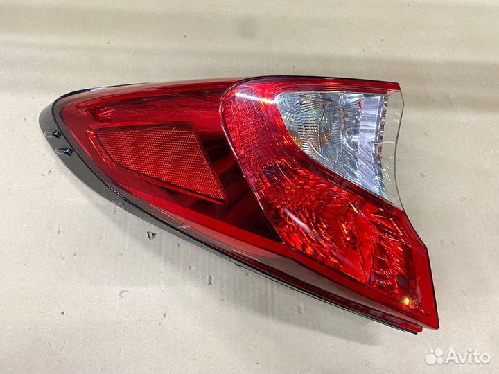 Задний левый фонарь Тойота схр