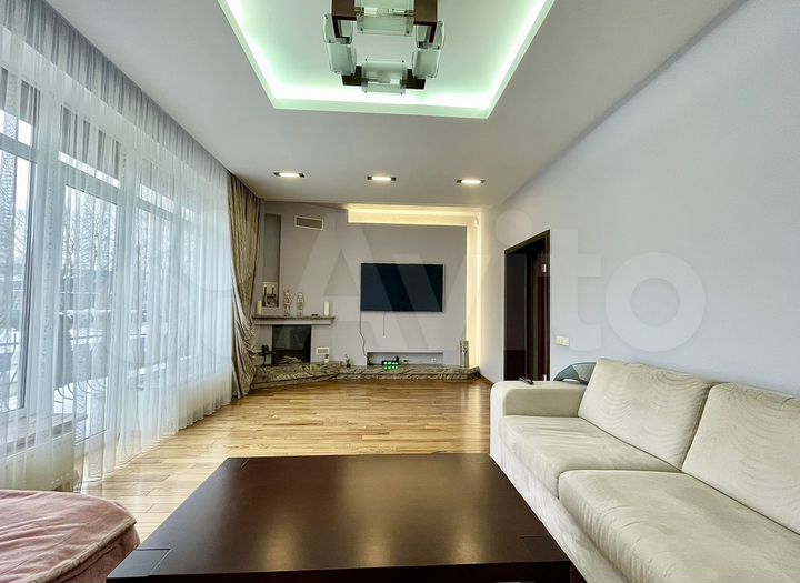 Таунхаус 240 м² на участке 1,5 сот.