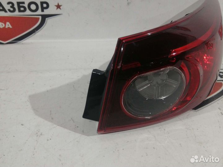 Фонарь правый новый mazda 3 bm sedan 4d 13-15