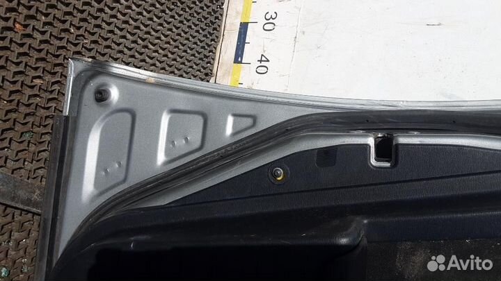 Дверь передняя левая Toyota Avensis