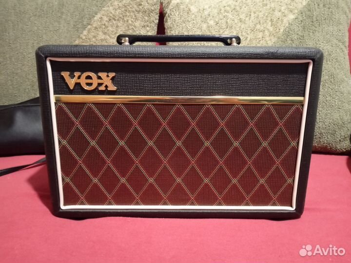 Гитарный комбоусилитель VOX V9106