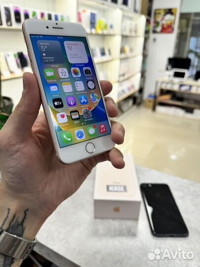 iPhone 8, 64 ГБ