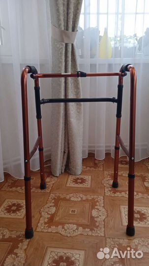 Санитарный стул