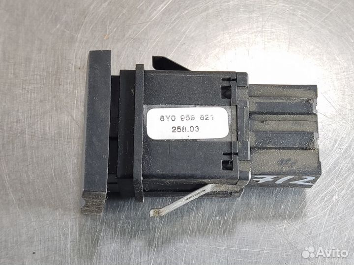 Кнопка обогрева стекла Skoda Fabia 1997 2007