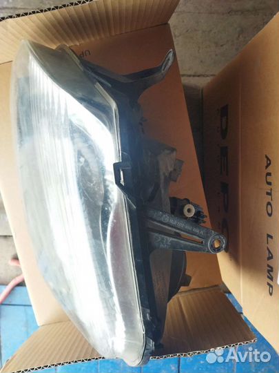 Фара на renault duster