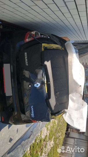 Renault Sandero 1.6 МТ, 2012, битый, 300 000 км