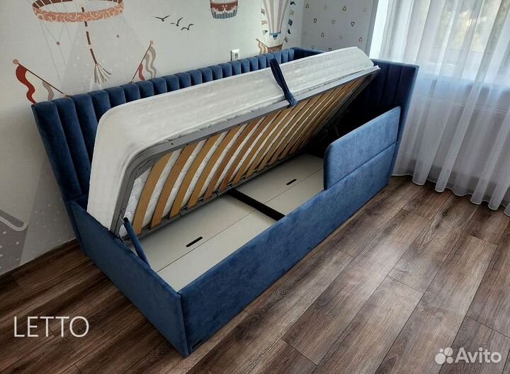 Детская кровать с мягкими бортиками