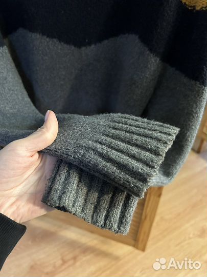 Свитер джемпер женский фирма Roxy размер s