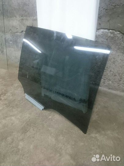 Стекло задней правой двери тойота королла спасио