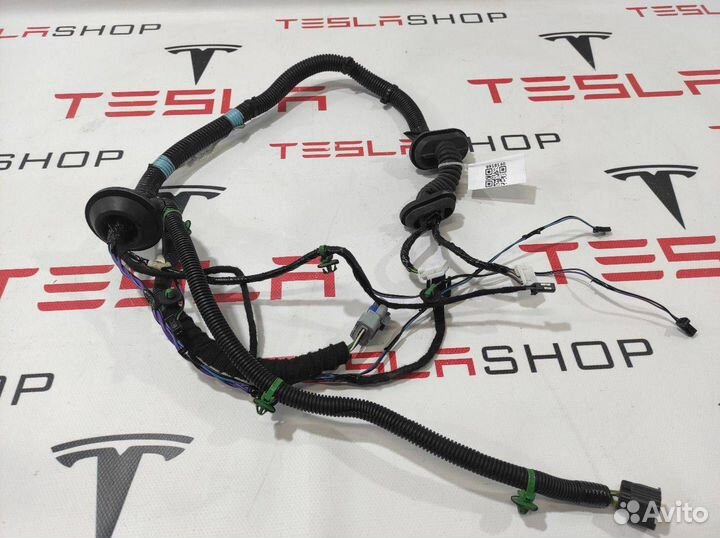 Электропроводка двери Tesla Model S 2015