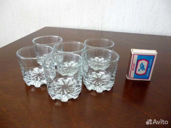 Стопки и две корзинки