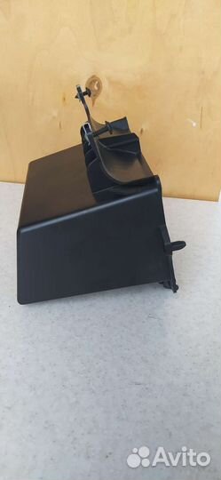 Карман в передней панели