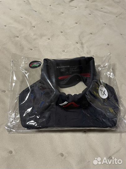 Защита горла и ключицы игрока