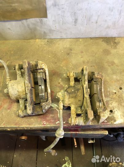 Суппорт правый передний Chevrolet Aveo T255