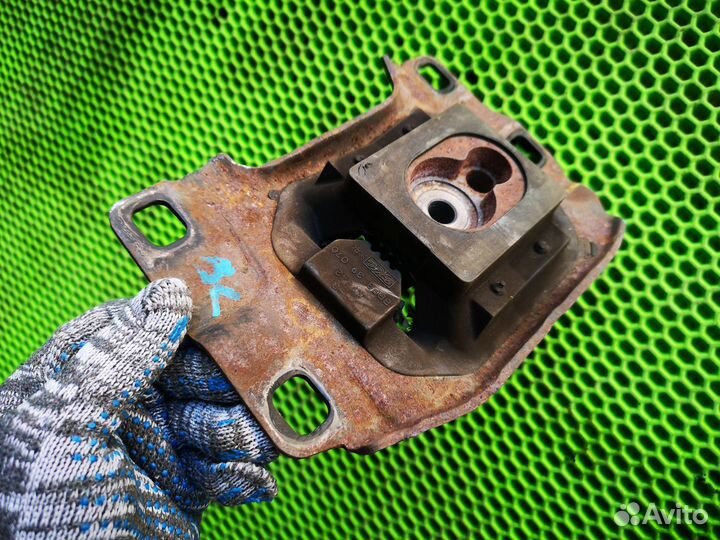 Опора кпп левая для Mazda 3 BL 2009-2013 1,6