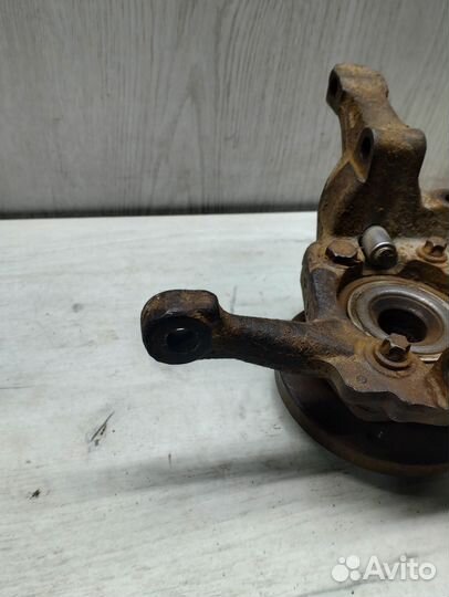 Поворотный кулак передний левый Volvo S70 Вольво 8