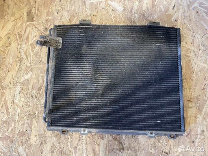 Радиатор охлаждения Mercedes W210 3.2