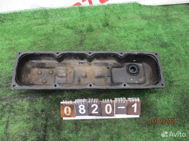 Клапанная крышка Nissan Atlas TD27