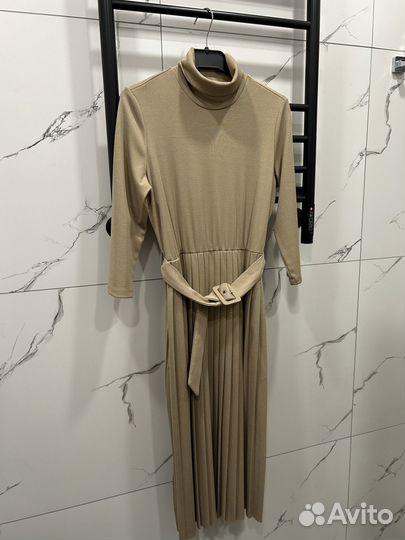 Платье Reserved M