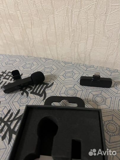 Петличный микрофон