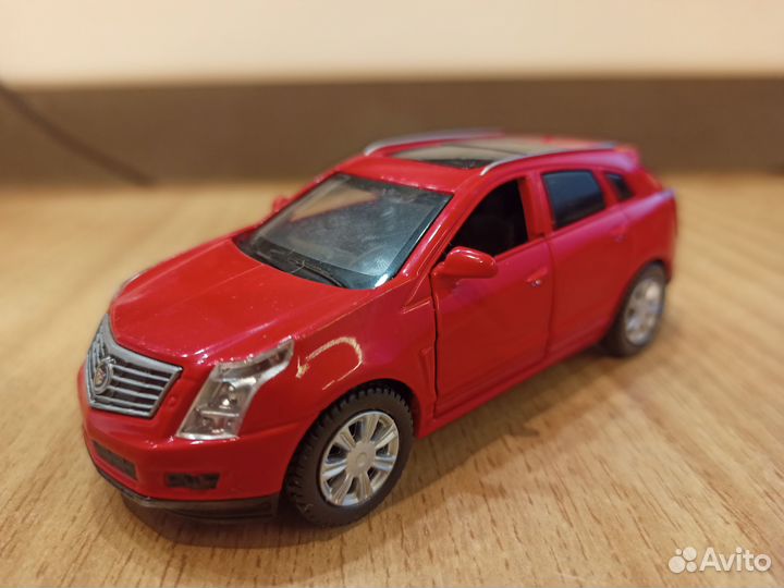 Cadillac srx 1:43