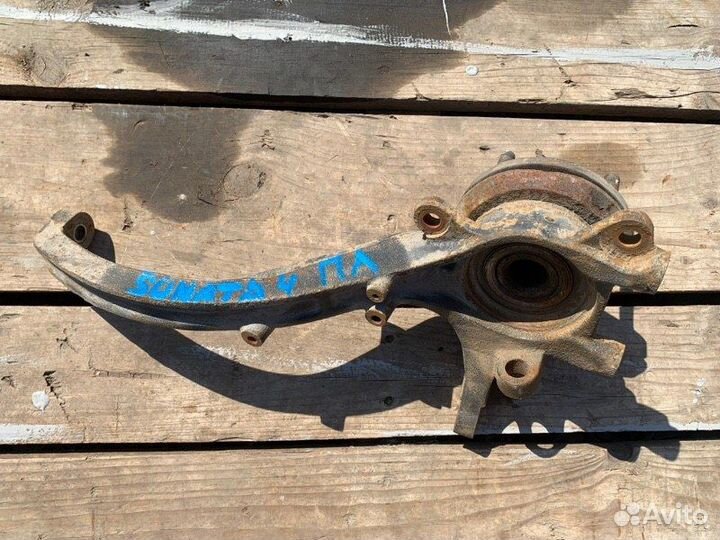 Кулак поворотный передний левый Hyundai Sonata EF