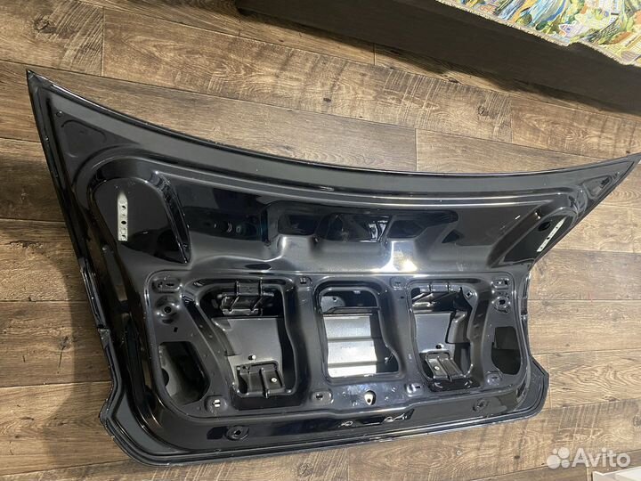 Крышка багажник Volkswagen Polo