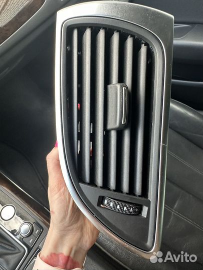 Дефлектор воздуховода правый audi a6 c7 2012 год