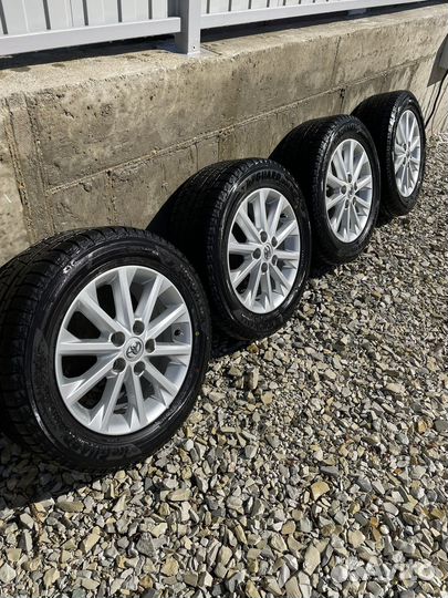 Колеса на toyota camry r16 зимние