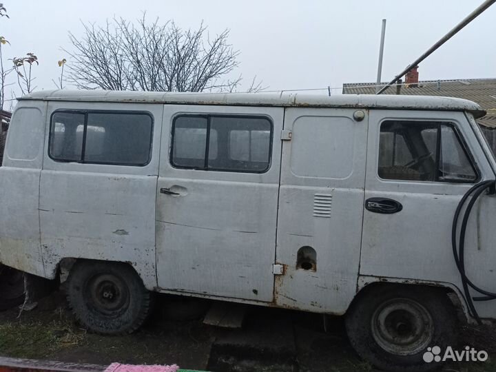 Продам УАЗ на запчасти