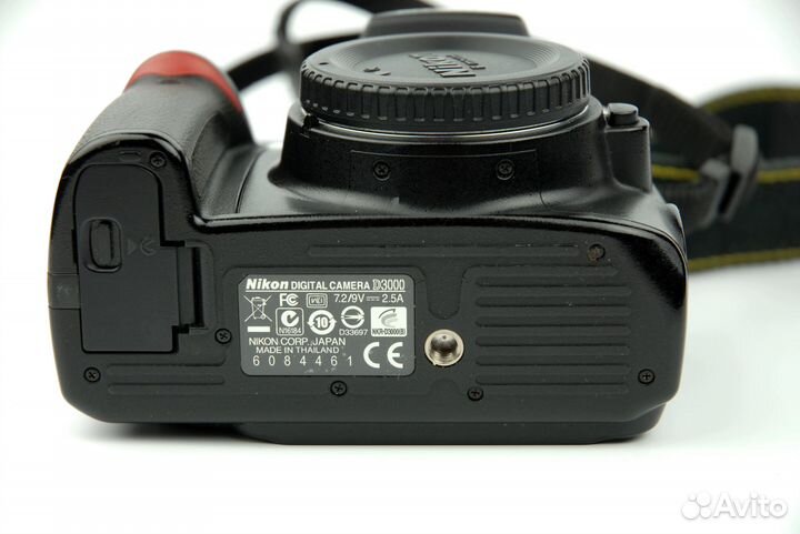 Зеркальный фотоаппарат Nikon D3000