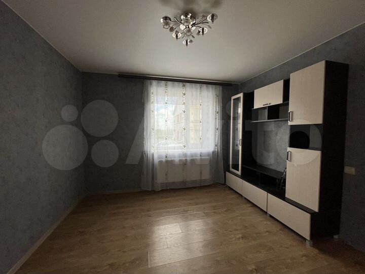 2-к. квартира, 40 м², 1/2 эт.