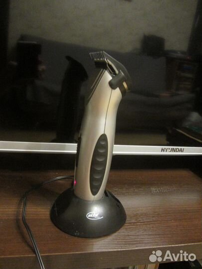 Машинка б/у для стрижки волос elta Germany