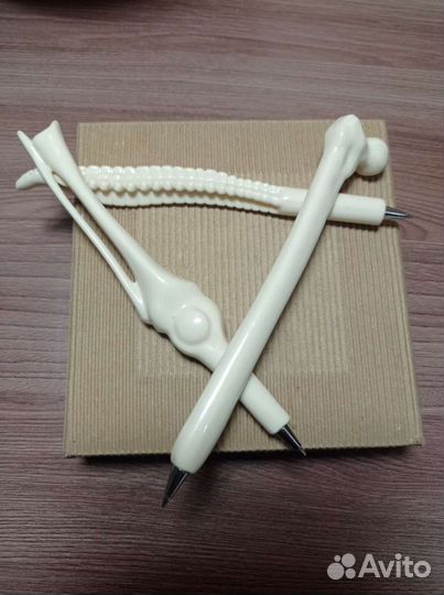 Шариковая ручка для студента медика