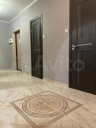 2-к. квартира, 72 м², 3/17 эт.