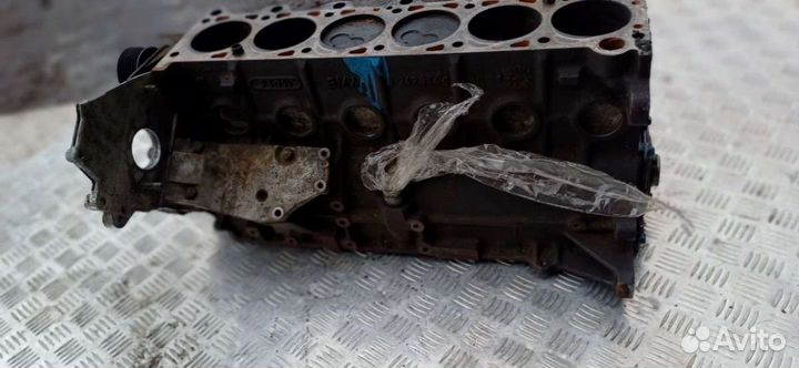 Блок цилиндров BMW 5 E34 1989
