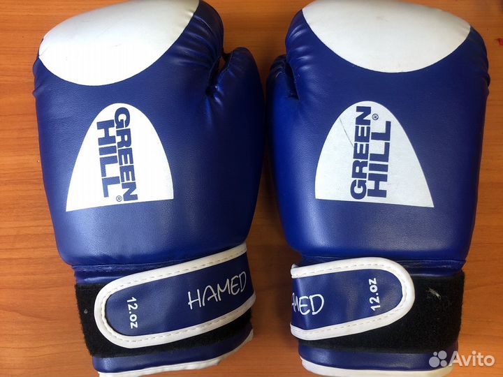 Боксерские перчатки