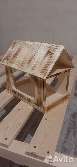 Кормушка для птиц