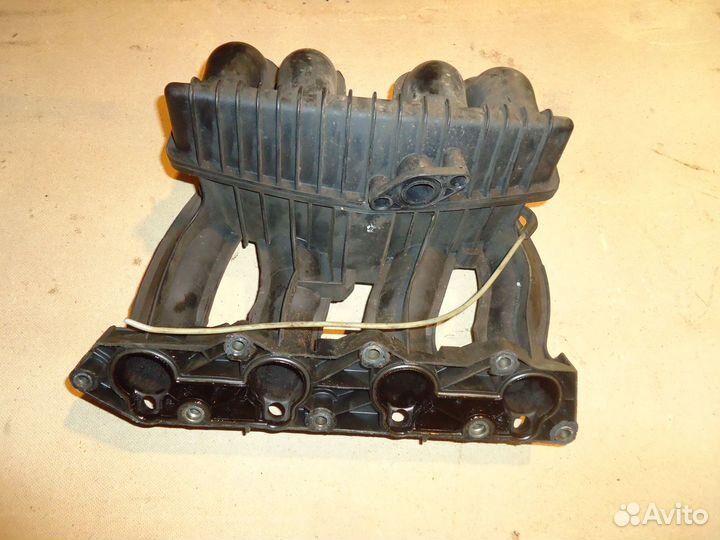 Коллектор впускной SsangYong Korando 2.3 бензин