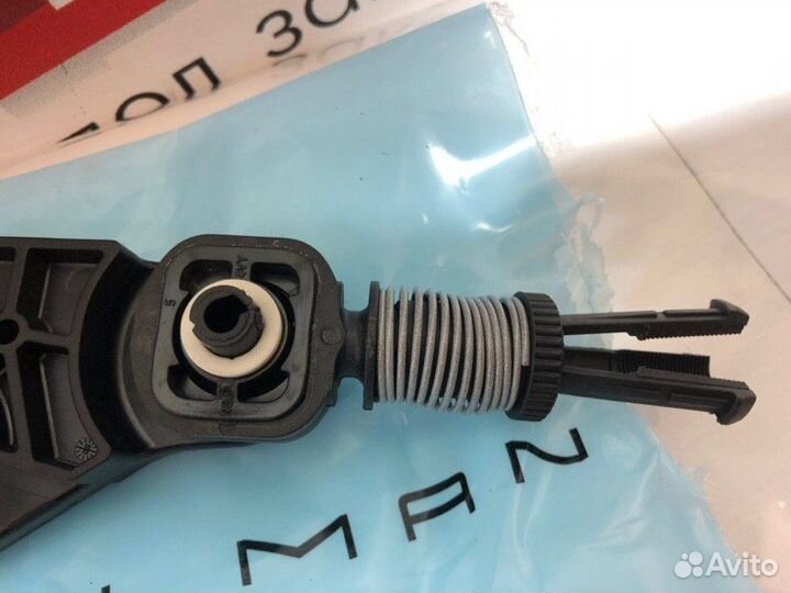 Рычаг промежуточный механизма выбора передач Skoda