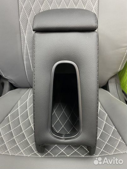 Подлокотник на LADA Granta