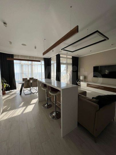 3-к. квартира, 126,5 м², 2/5 эт.