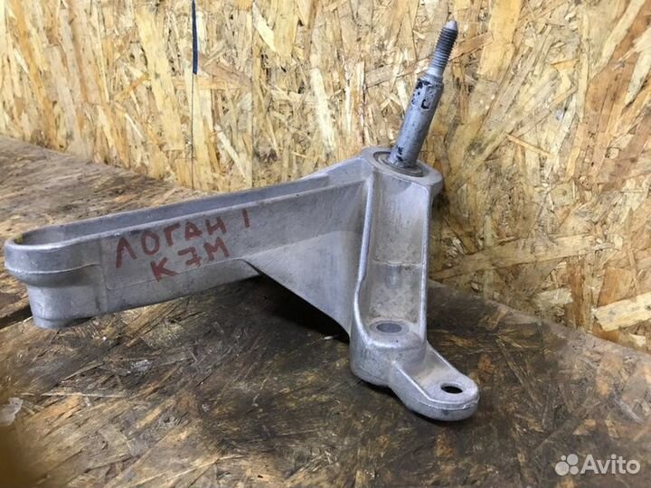 Кронштейн МКПП Renault Logan седан 1 2011