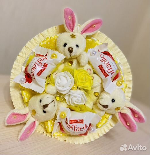 Букет из Игрушек и рафаэлло