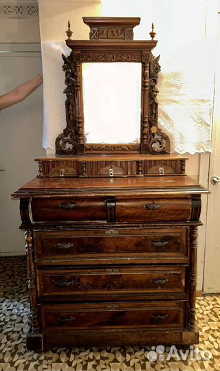 Комод с зеркалом резьба старинный 19 век