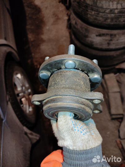 Ступица колеса задняя на subaru
